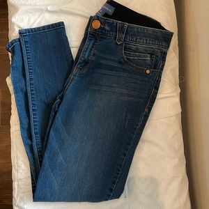 Democracy Jeans Size 10 Ab solution.